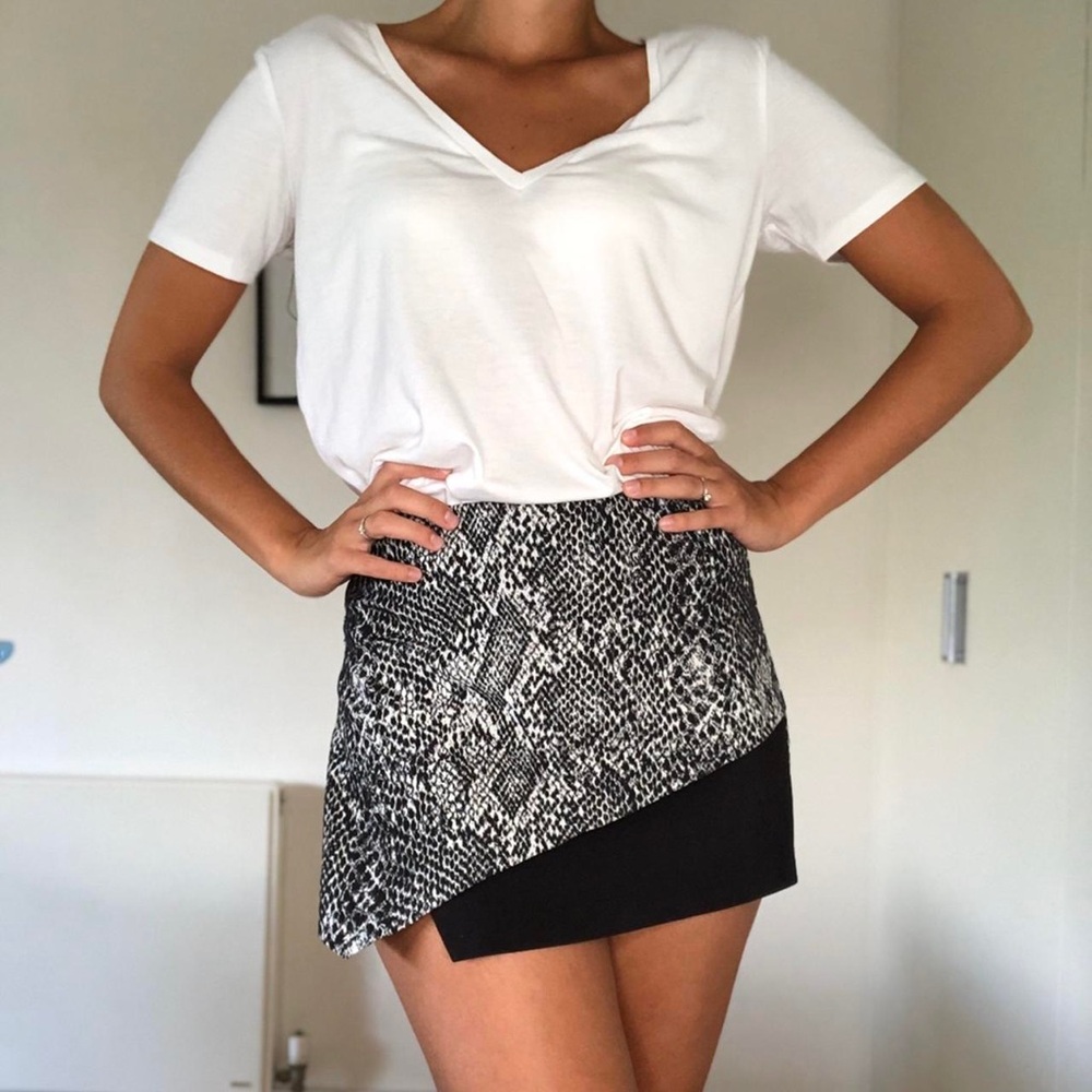 Topshop color block snake‎ print Mini Skort NWOT
